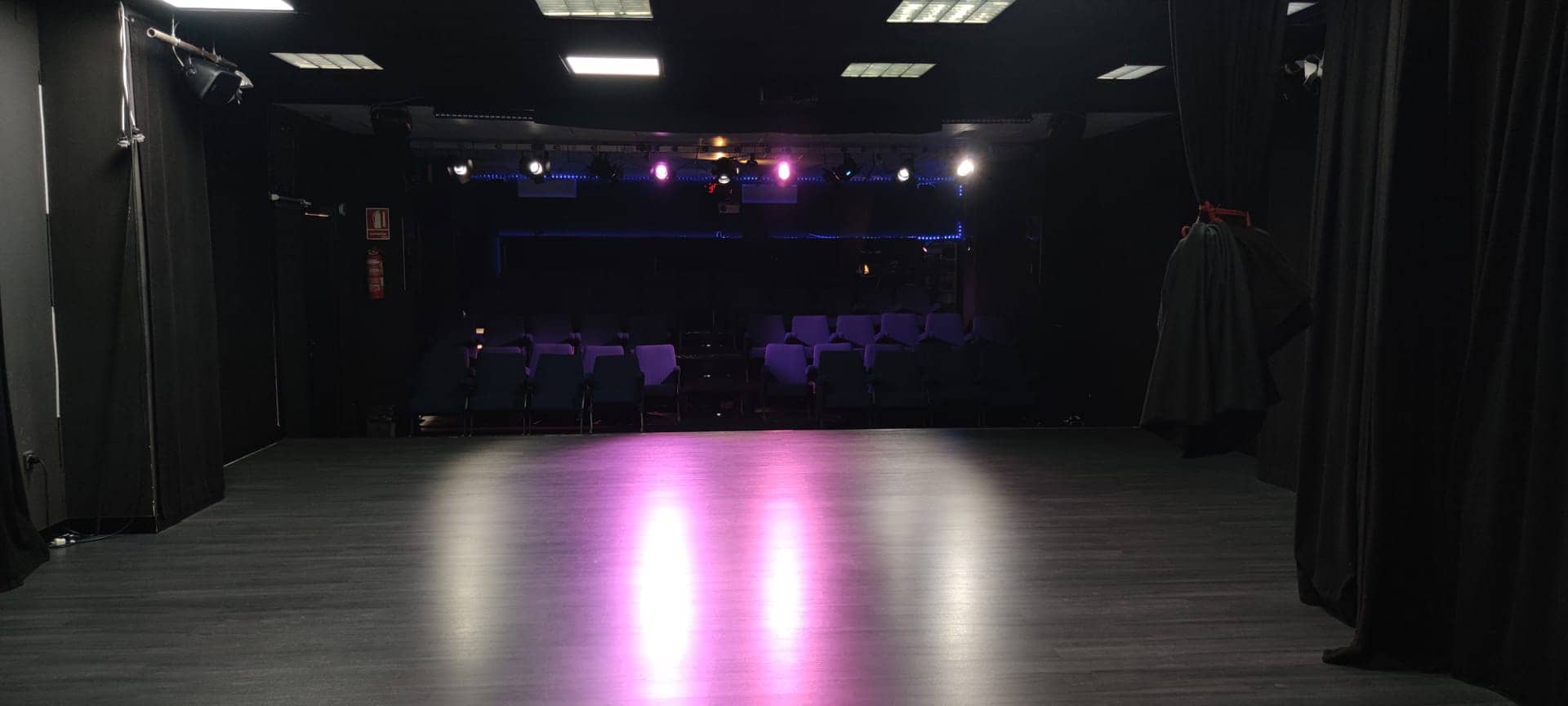 Interior de La Caverna del Brujo (foto 3)